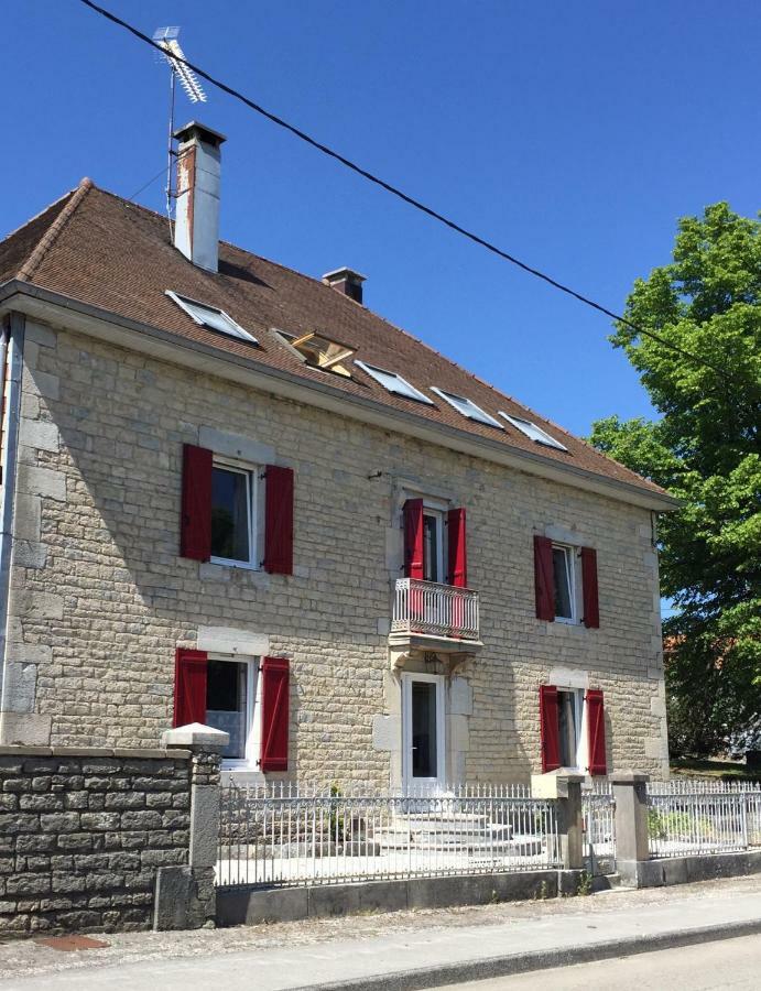 Maison D'Hotes & Spa La Vallee Des Reves Nods 外观 照片